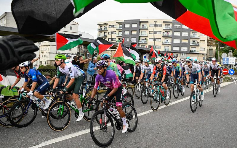 Vuelta director vows cycling race to go ahead after latest anti-Israel disruption