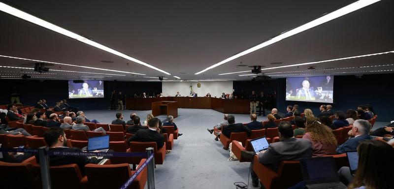 Exorcismo no STF com democracia exigindo punição máxima