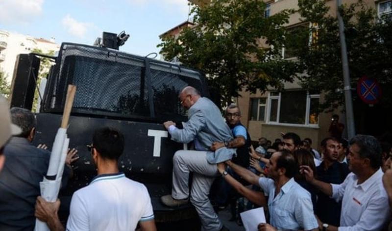 Mahmut TANAL mı CHP’li değil mesela?