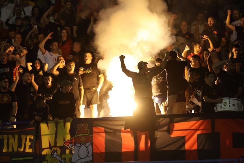 „Töte den Serben“: Wenn Versöhnung im Fußballstadion scheitert