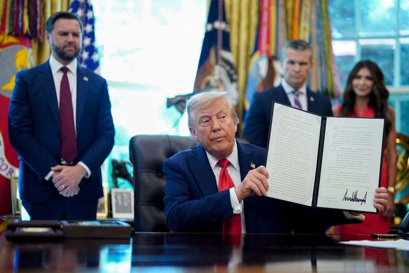 Once a Critic of Executive Orders, Trump Embraces Unilateral Action
