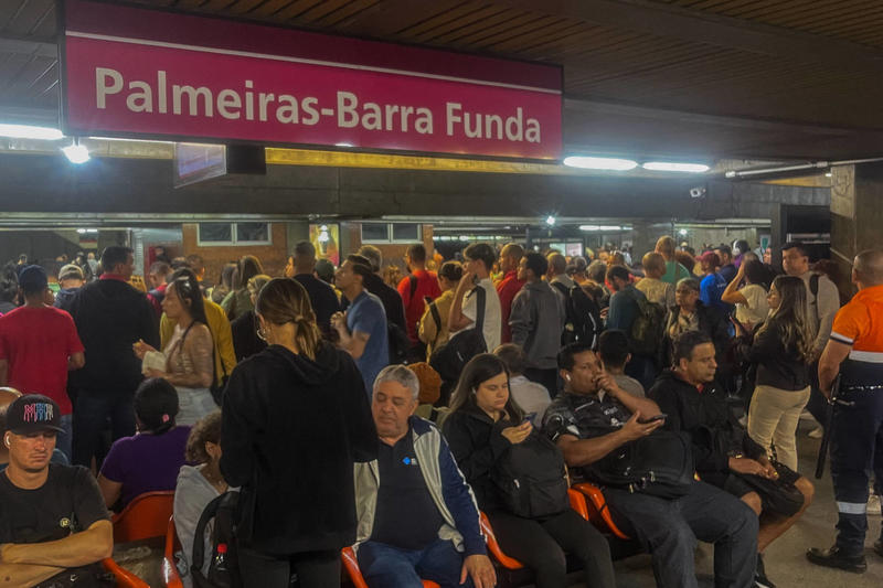 Transporte de passageiros em trens e metrôs desacelera no primeiro semestre