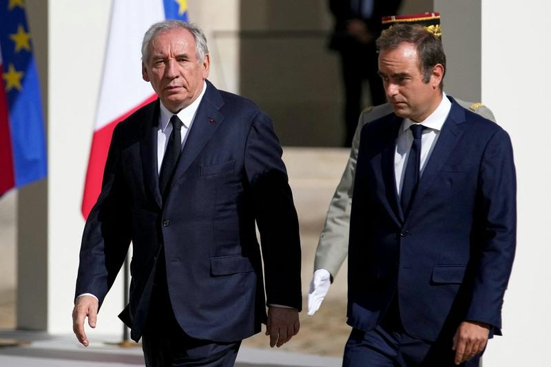 Échec du présidentialisme, retour au parlementarisme ?