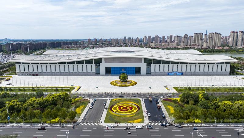 De Tianjin e Beijing a Vladivostok, o trem de alta-velocidade eurasiano continua à toda