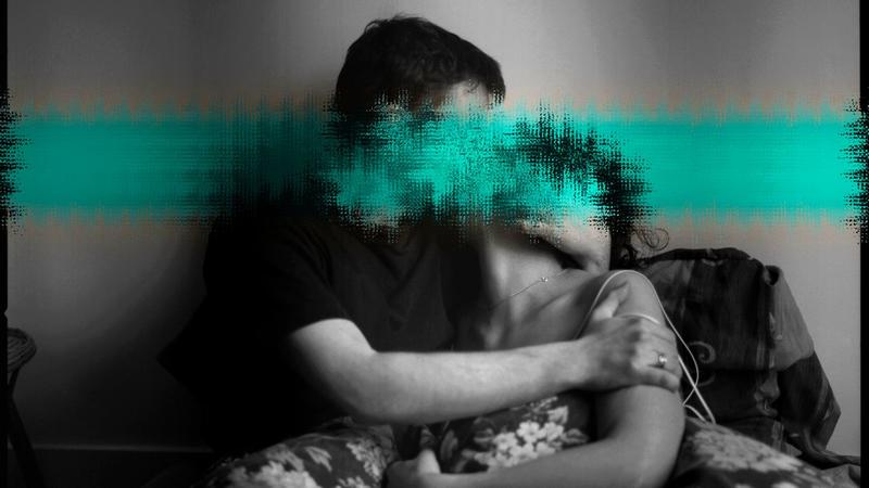 Alex hat regelmäßig Affären – warum es seine Frau und Kinder nicht stört
