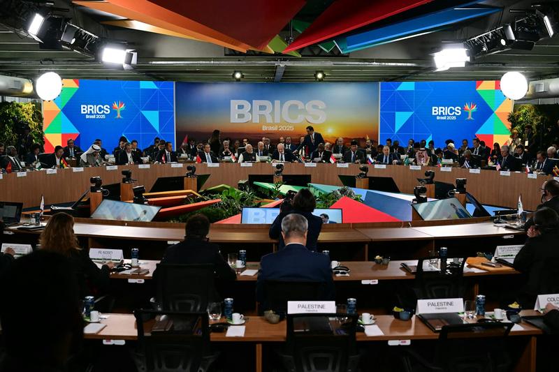 As the world order shifts, NZ should ‘spread its diplomatic wings’ and look at joining BRICS