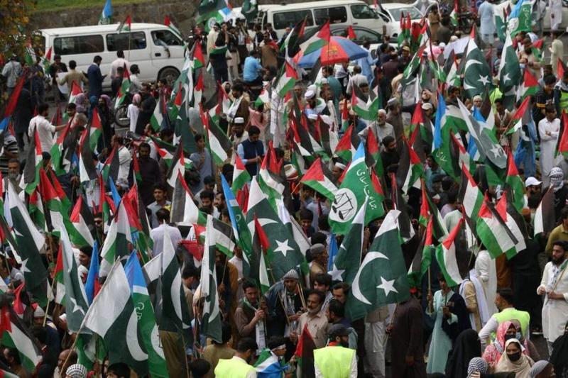 The theatre of hypocrisy: How Pakistan’s generals betray Gaza and Pakistan alike