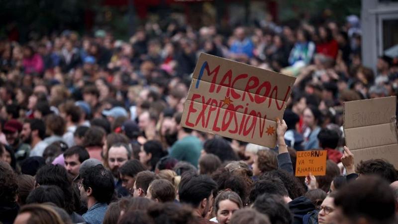 Dai black bloc ai francesi ric-rac: 200 mila in piazza contro Macron