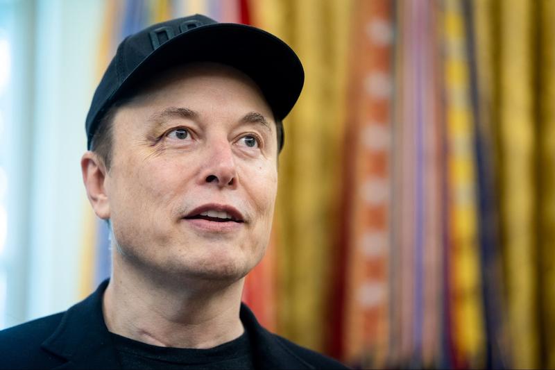 Elon Musk Lost His World's Richest Title, But Only for a Few Hours. Here's Who Took His Spot.