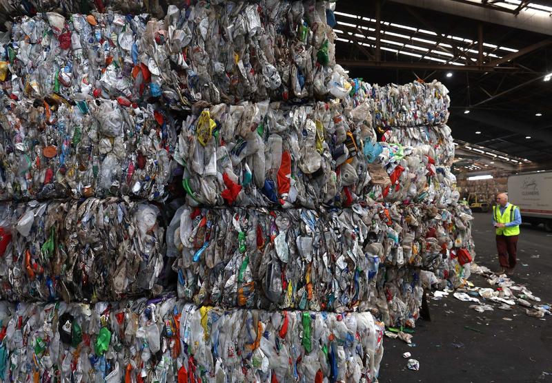 EPA Paved Way for Buildout of Fossil Fuel-Boosting Chemical Recycling Facilities