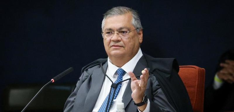 Dino, no STF: o estranho voto a condenar Bolsonaro e seus asseclas