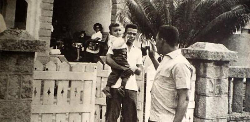 Fotos emocionantes: a vida simples de Pelé na Pensão do Raimundo, em Santos