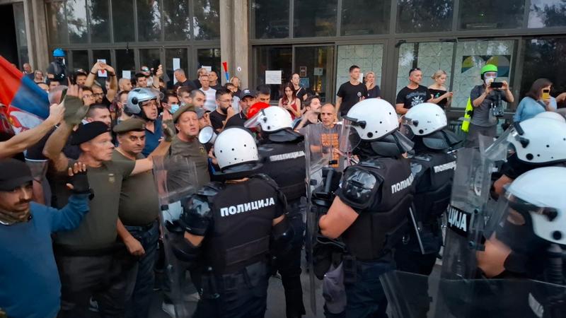 Policija pod komandom autoritarnog režima: Analiza 1. i 5. septembra na Univerzitetu u Novom Sadu