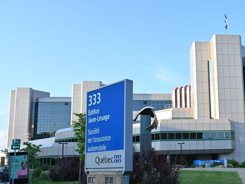 Lutte contre la bureaucratie: ménage à la SAAQ