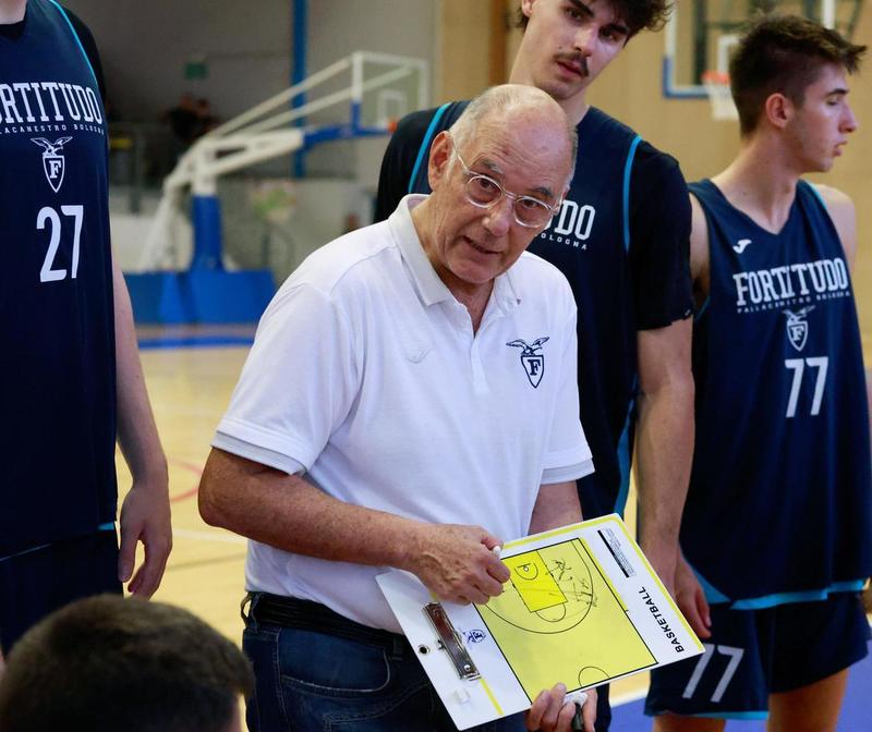 A2: alle 21 la semifinale del torneo vinto l’anno scorso dalla Effe. La Fortitudo al primo esame vero. In Supercoppa c’è Rimini