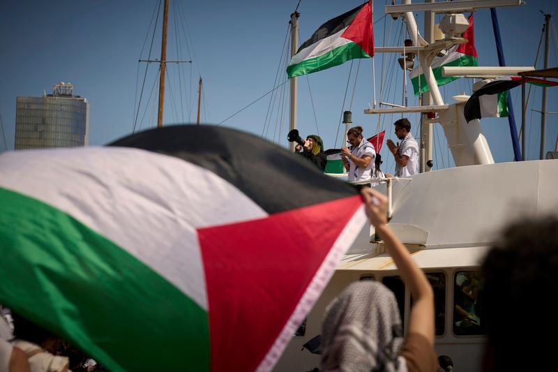 With flotilla in spotlight, Israel seeks way to thwart activists without going overboard