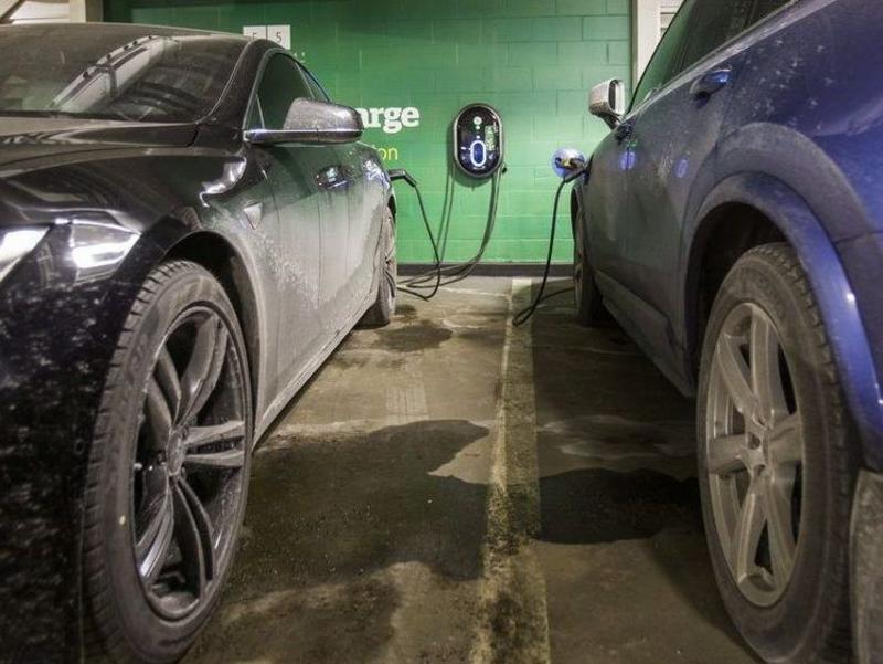 GOLDBERG: Ottawa’s electric vehicle mandate must be scrapped entirely
