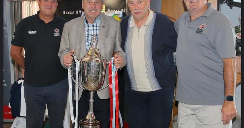 Former Norwich City stars prove a hit at golf day