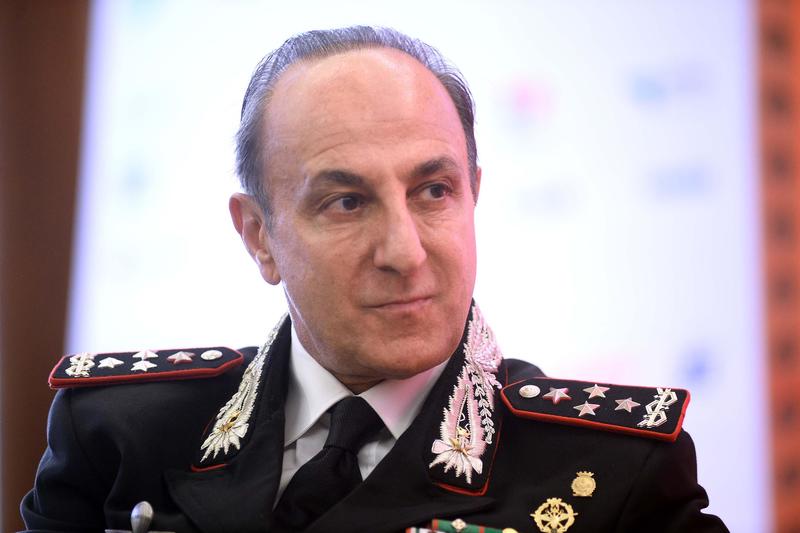 Caserma al Pilastro, il taglio del nastro col generale Luongo e il ministro Piantedosi