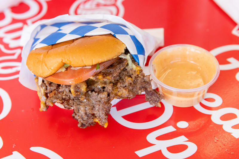 'Didn't see that coming': Hot new Oakland burger spot is already expanding