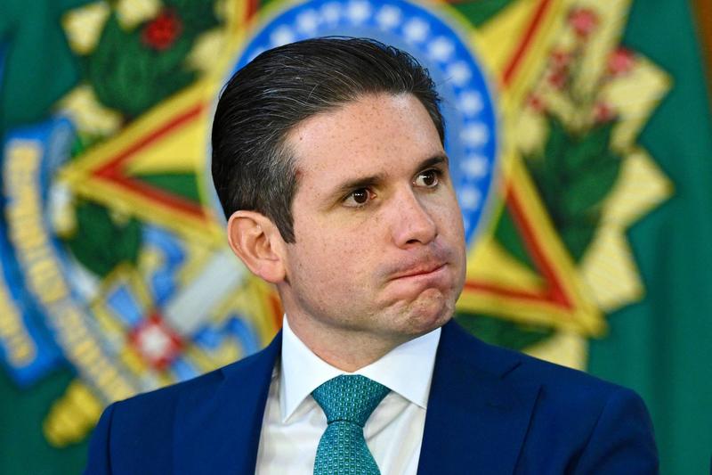 Motta está entre gregos e troianos