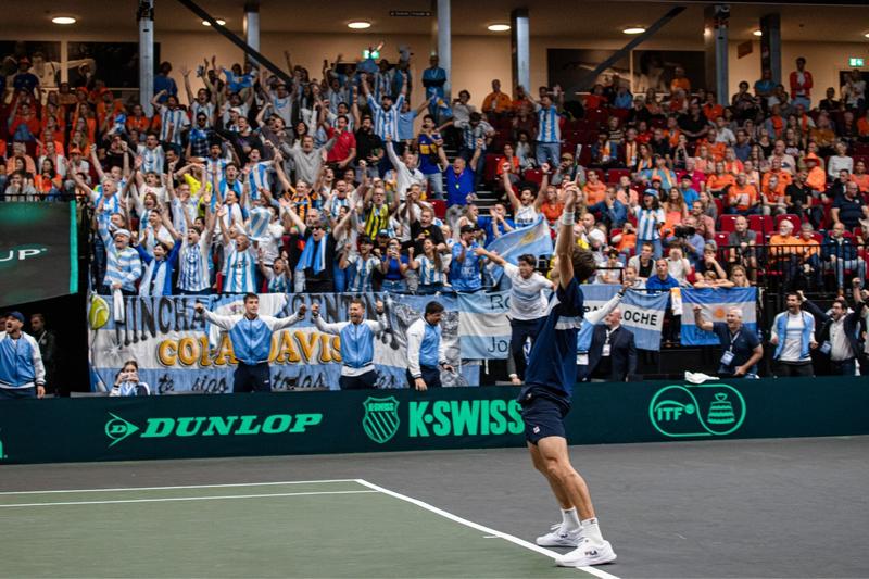 Argentina beats the Netherlands to reach Davis Cup Final 8