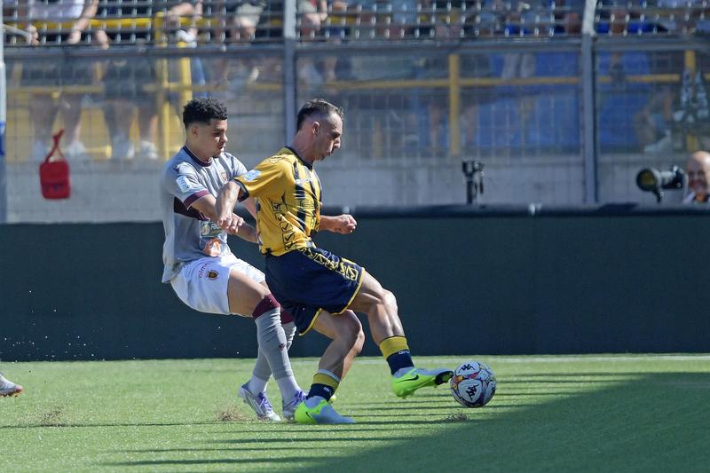 La Reggiana riparte con uno 0-0 a Castellammare di Stabia: super Motta