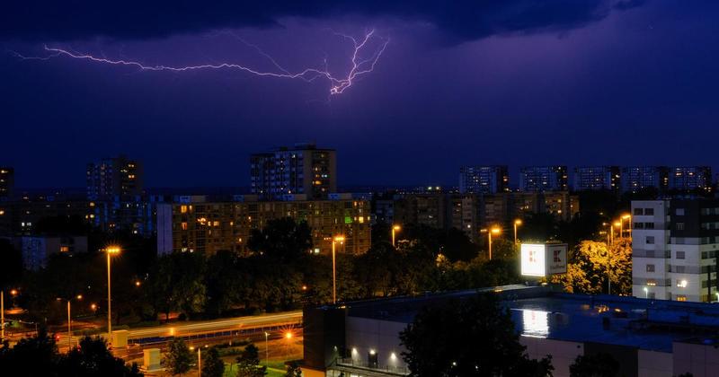 Dolazi naglo zahlađenje: Upaljeni alarmi za više regija, najavljena olujna bura i pljusak