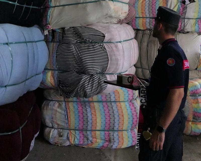 Ventotto tonnellate di rifiuti nascoste in un capannone a Tresigallo