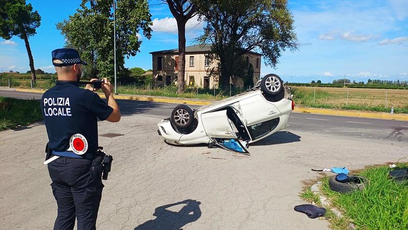 Incidente sulla San Vitale: anziano grave trasportato al ‘Bufalini’