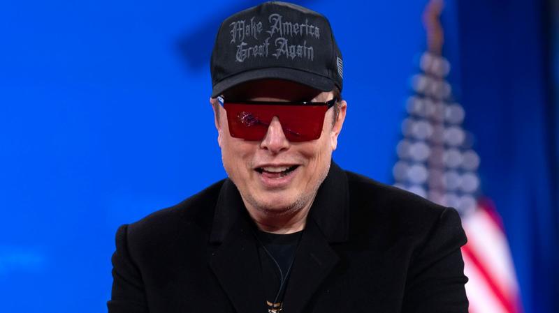 Elon Musk Urges Brits to “Fight Back” Against Their Political Enemies