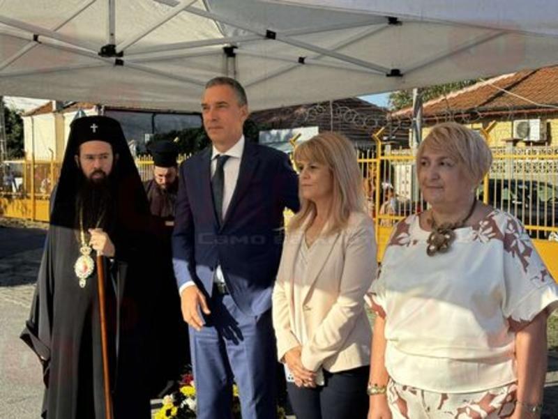 Димитър Николов би първия звънец на ОУ 