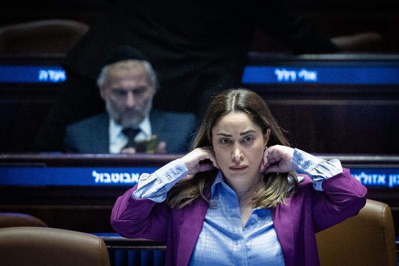 Lawyer tied to Likud minister’s alleged financial crimes arrested in sweeping police raid