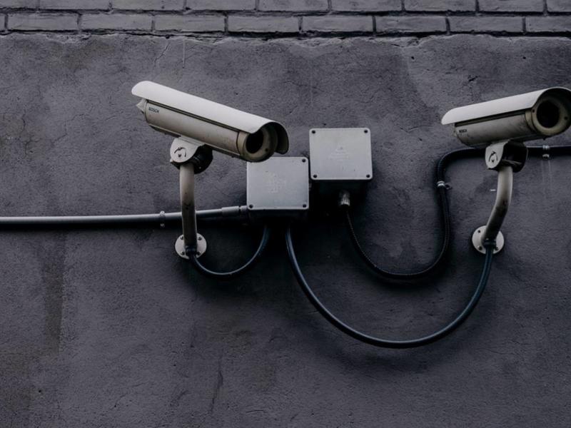 La vulnerabilità della privacy nell'era degli hacker