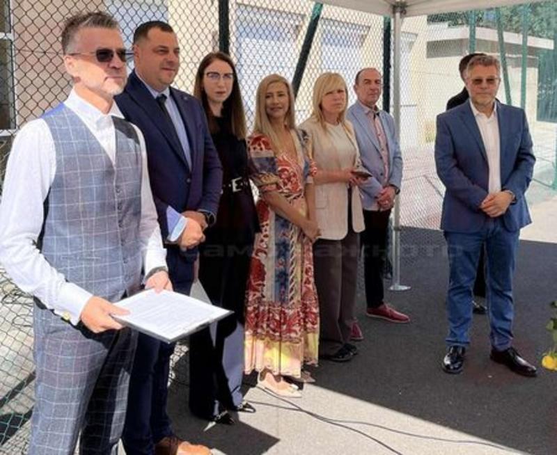 Красота и класика в първия учебен ден в НУМСИ 