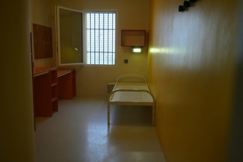 Prisons de haute sécurité : efficaces contre le crime organisé ?