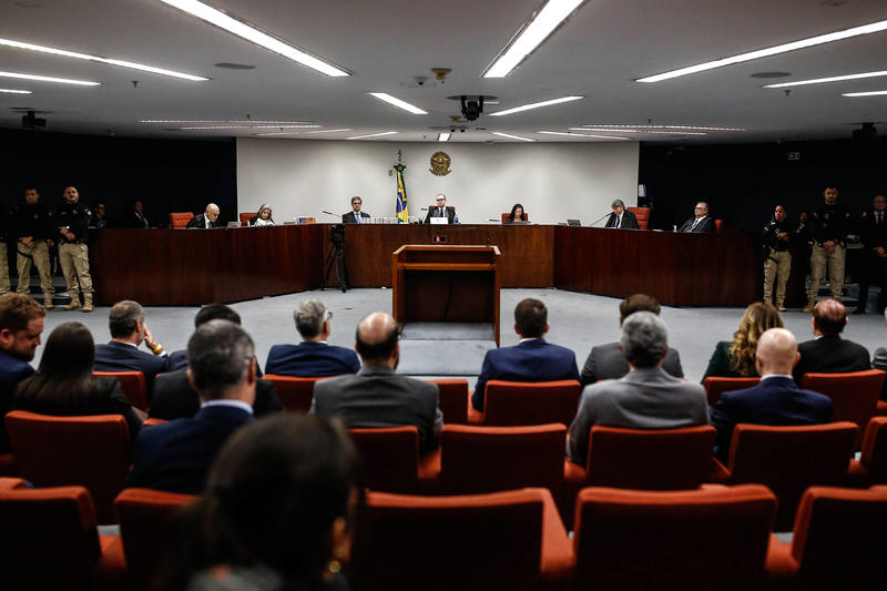Mudanças institucionais históricas e o julgamento de Bolsonaro