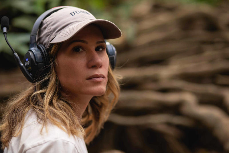 Violência contra mulher e criança é universal, afirma diretora do filme 'Manas'