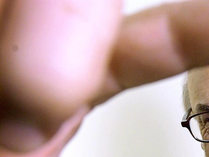 Les Anglos fâchés par le rapport sur l’audiovisuel