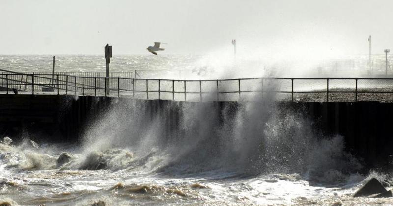 Hour-by-hour forecast as Norfolk is battered by high winds