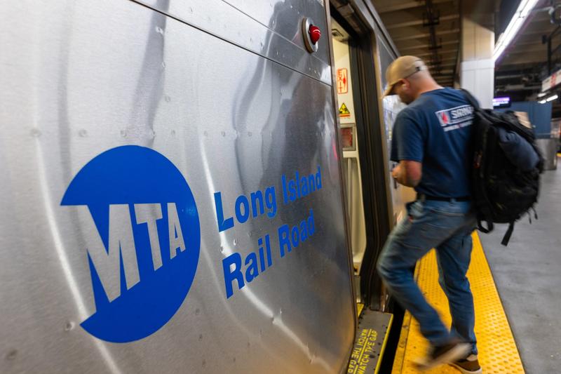 No Deal —Why Trump shouldn’t touch LIRR union fight