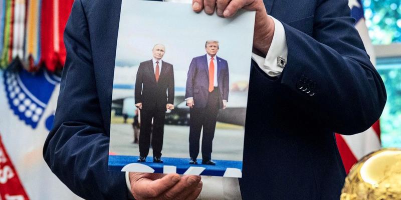 Trump tanzt nach Putins Pfeife