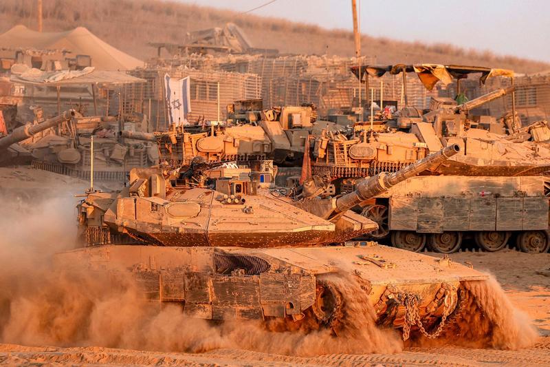 Tank, bulldozer, droni e migliaia di uomini: come si sta muovendo l'esercito di Tel Aviv nell'occupazione di Gaza
