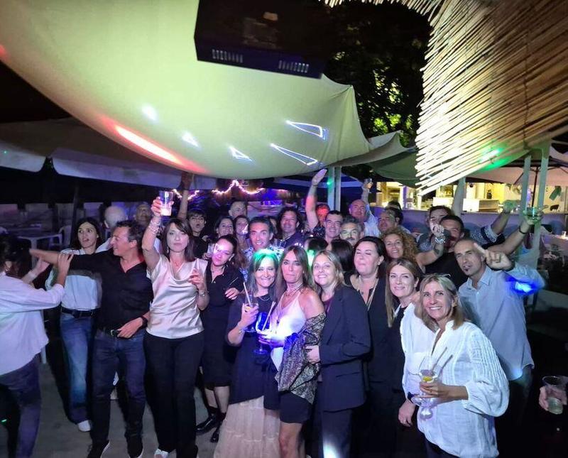 Che festa per i neo cinquantenni alla Palazzina di Formigine, tra ricordi, aneddoti e sana nostalgia