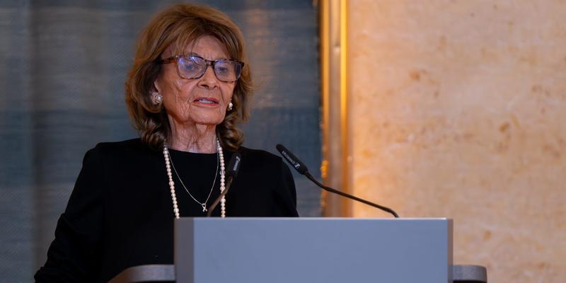 Knobloch lobt Merz-Rede in Synagoge