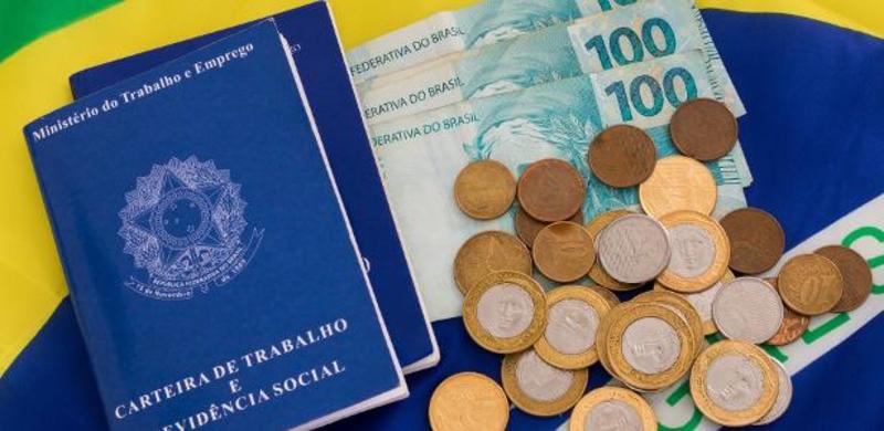 Mesmo com freio no PIB, emprego forte fará Copom esperar para cortar juros