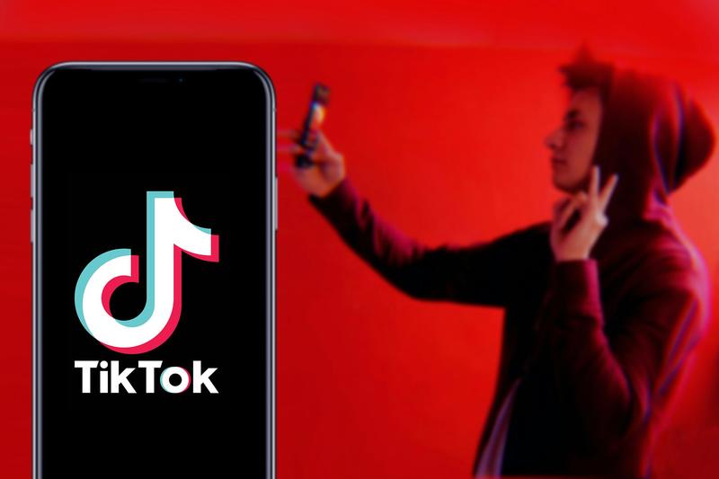 TikTok et les jeunes : rentabilité et fabrique du mal-être
