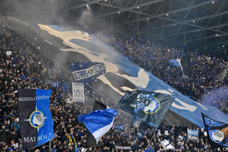 Scontri a Parigi tra ultrà del Psg e dell’Atalanta: 19 tifosi nerazzurri fermati