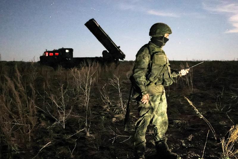Hybride Kriegsführung im Donbas: Zwischen Improvisation und Hightech-Drohnen