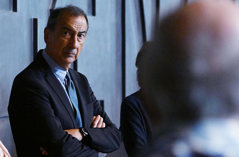 San Siro, la giunta Sala dà il via libera alla vendita. Ma aggiunge in extremis uno scudo anti-inchieste